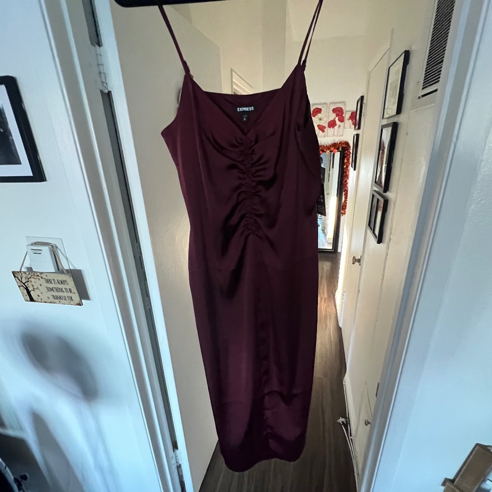 Express/Medium/Burgundy